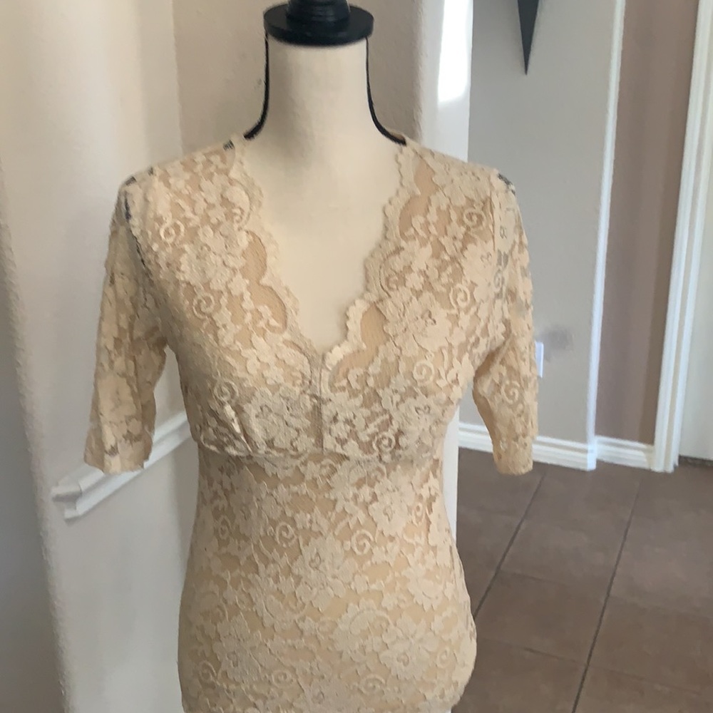 CAbi cream lace short sleeve blouse top Size S